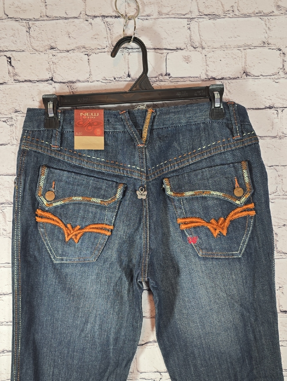 New London Jeans Dark Blue Denim Embroidered Pockets Size 28 NWT
